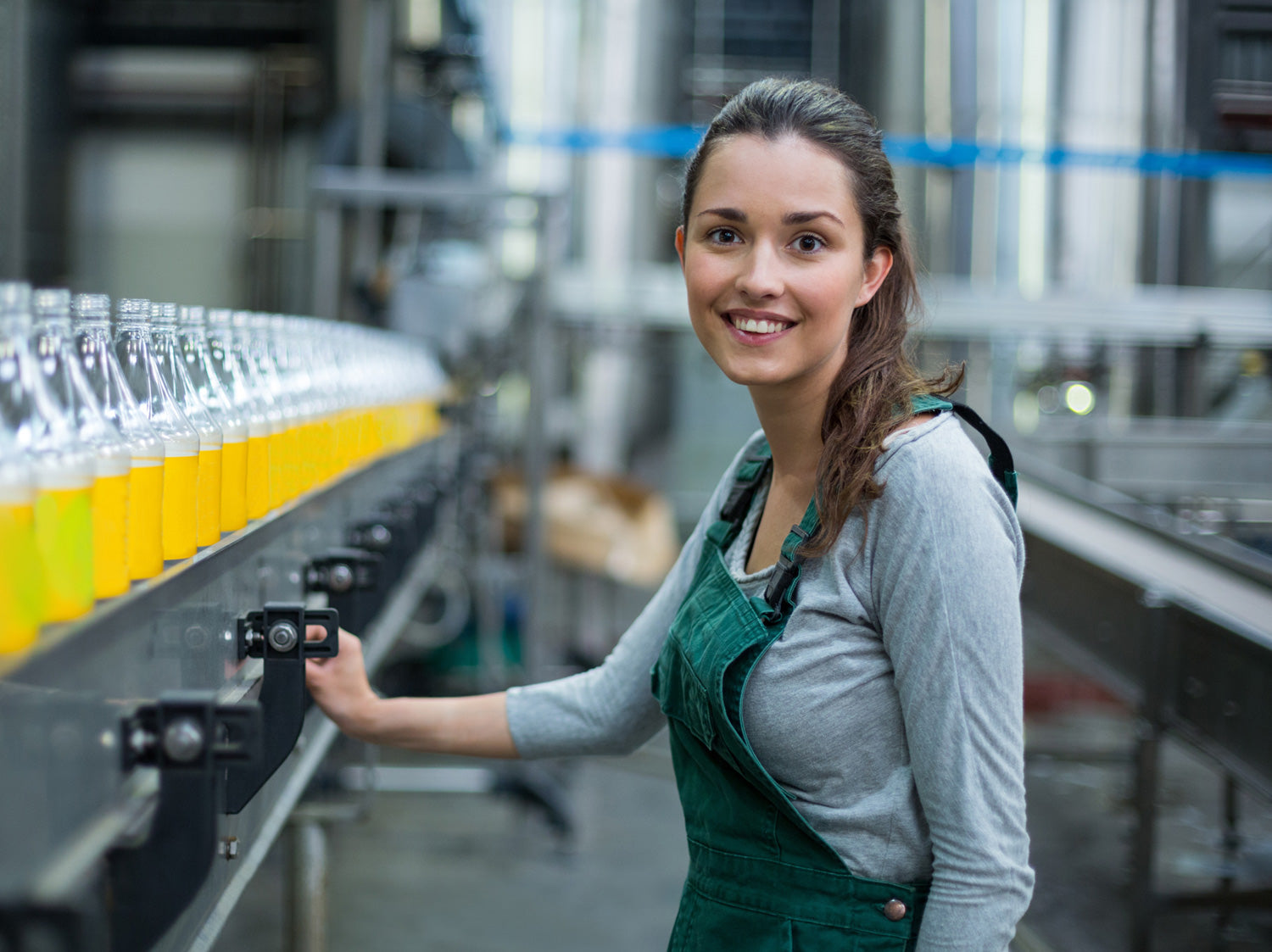 Ausbildung bei Brändle. Auf dem Bild ist eine Auszubildende zu sehen.